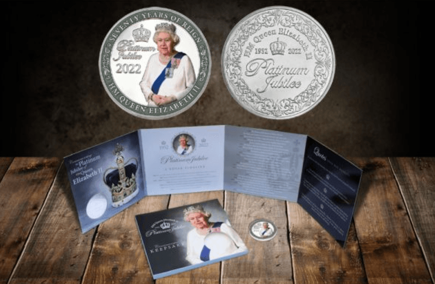 2022 HM Queen Elizabeth II 70 Platinum Jubilee Commemorative Coin Gift Souvenir - The Novelty Gift Shop