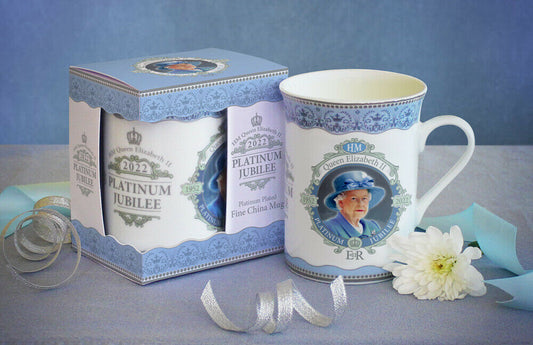 Queen Elizabeth Platinum Jubilee Commemorative Blue Lippy Mug Cup Gift Souvenir