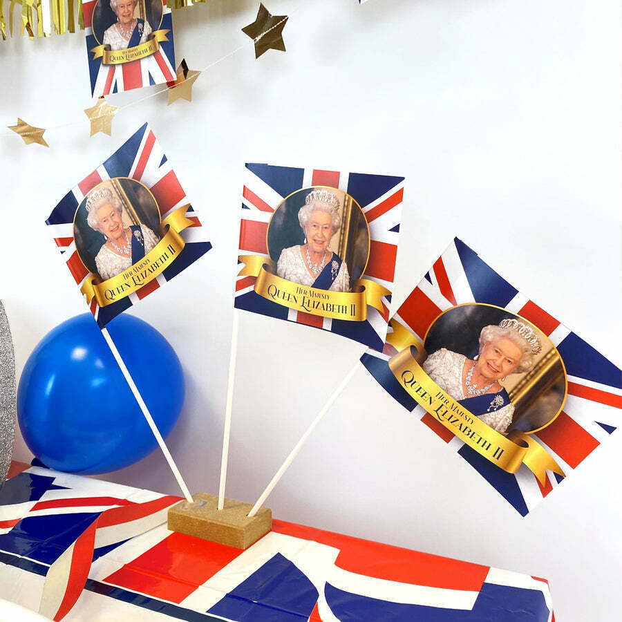 The Queen's Platinum Jubilee Union Jack Table Decoration Street Party Hand Flag